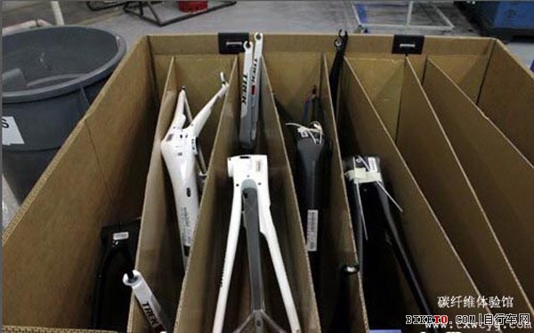 TREK碳纖維自行車怎么做的