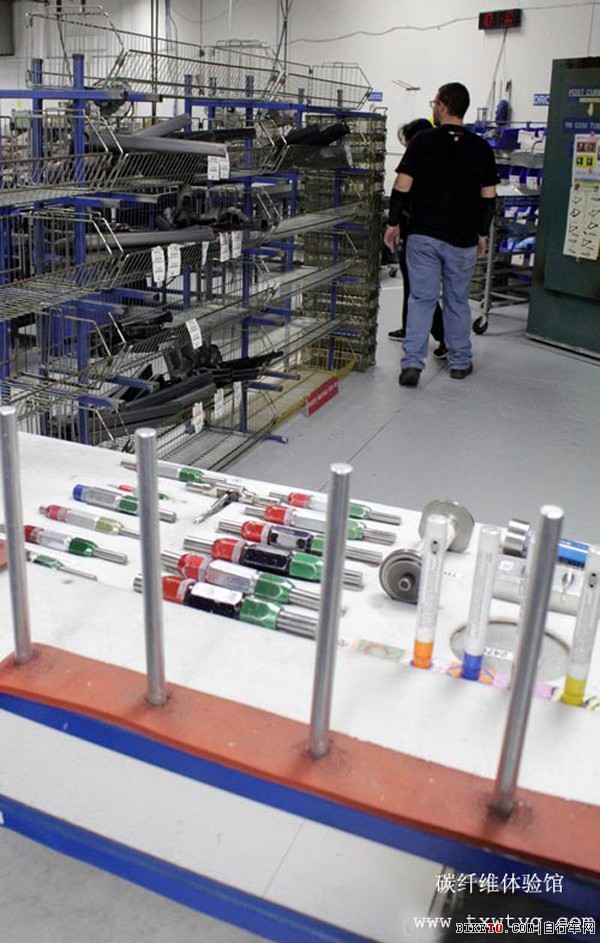 TREK碳纖維自行車怎么做的