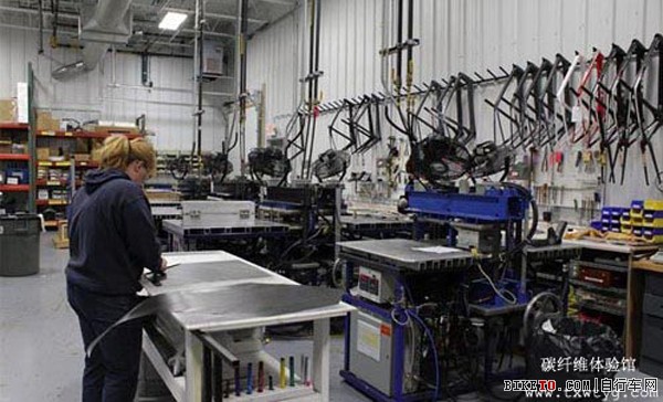 TREK碳纖維自行車怎么做的 TREK碳纖維自行車怎么做的