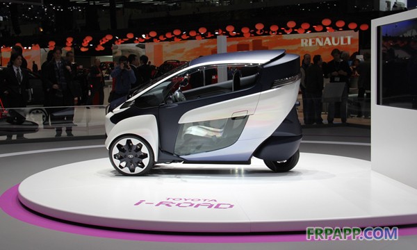 新一代代步工具:豐田i-Road三輪純電動概念車